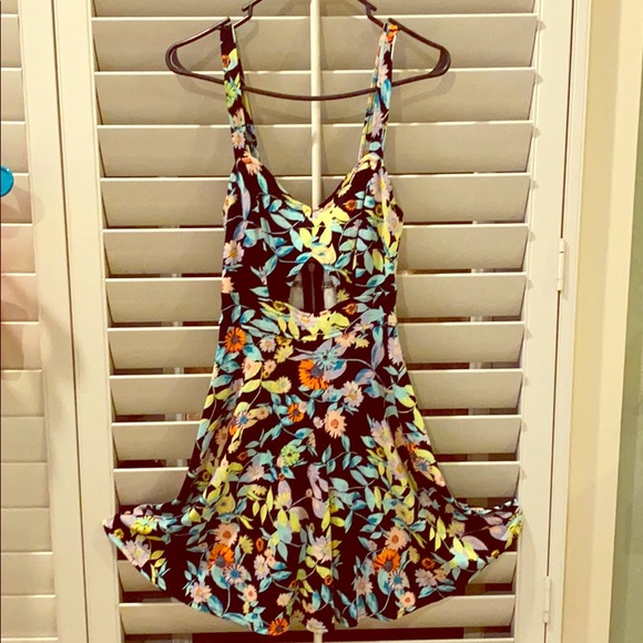 Volcolm skater dress! Sz small. Perfect condition - Picture 2 of 8